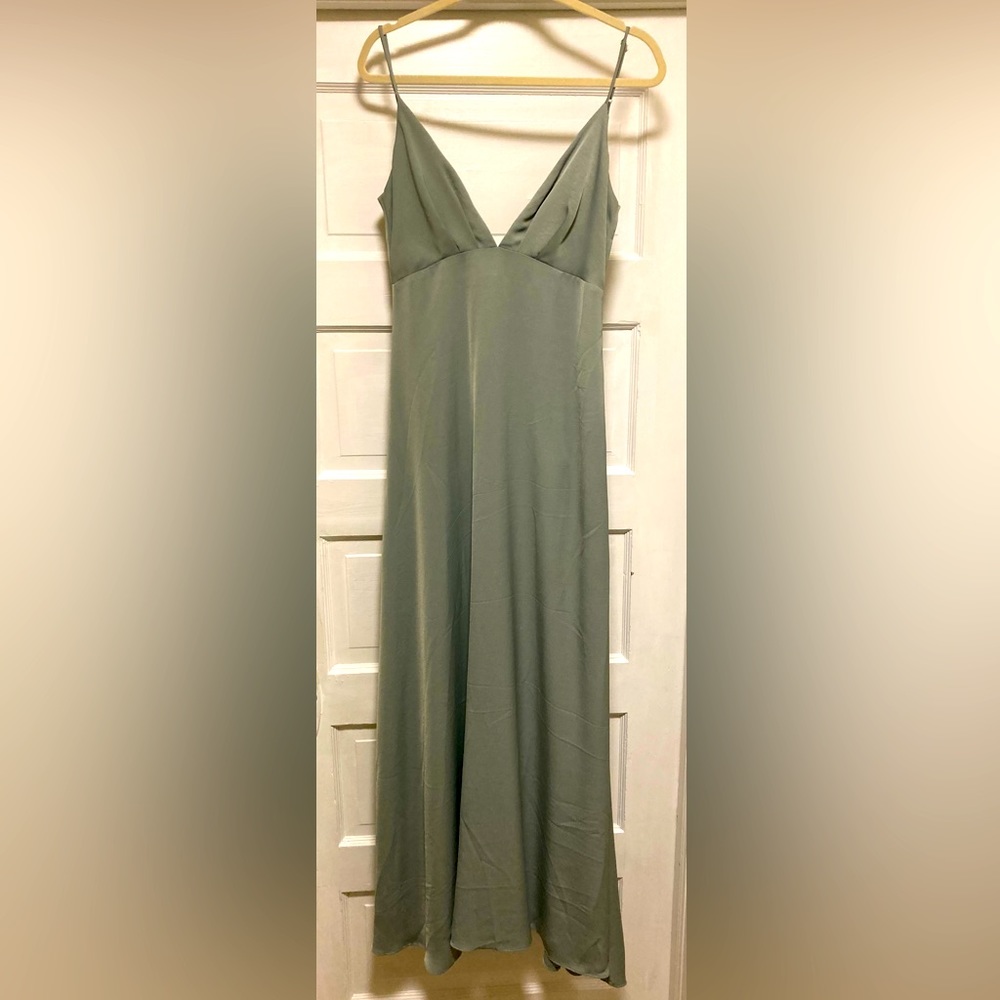 LULU’s sage green maxi dress size small with tags still on